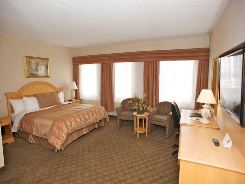 Monte Carlo Inn Brampton Buitenkant foto