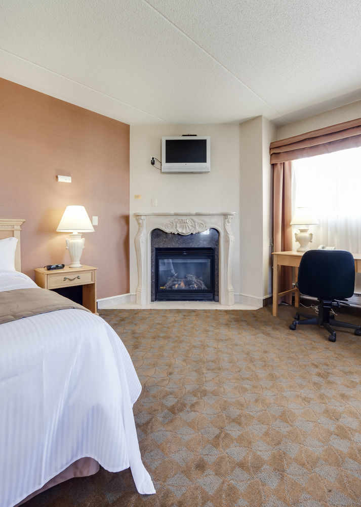 Monte Carlo Inn Brampton Buitenkant foto