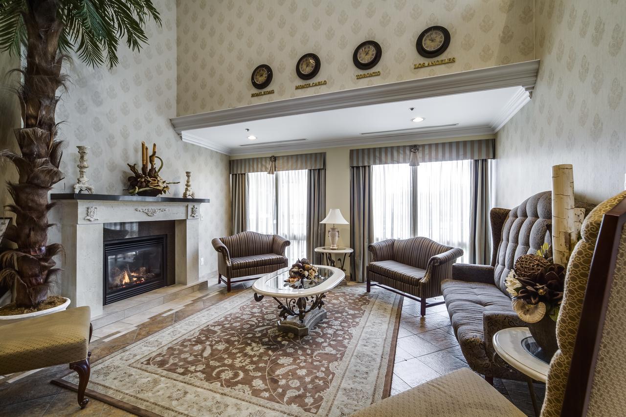 Monte Carlo Inn Brampton Buitenkant foto
