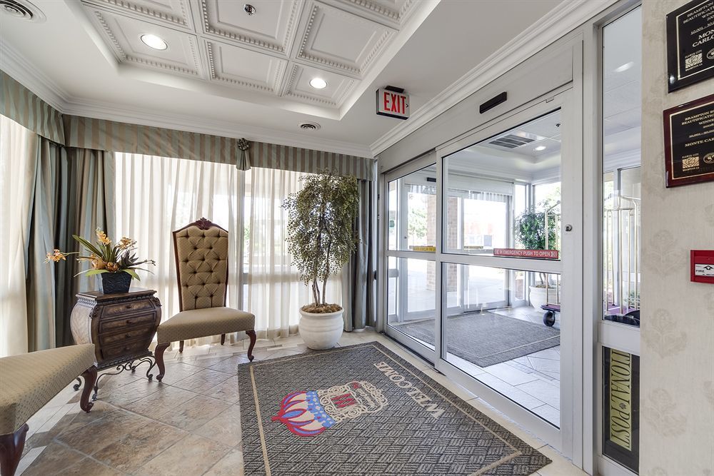 Monte Carlo Inn Brampton Buitenkant foto