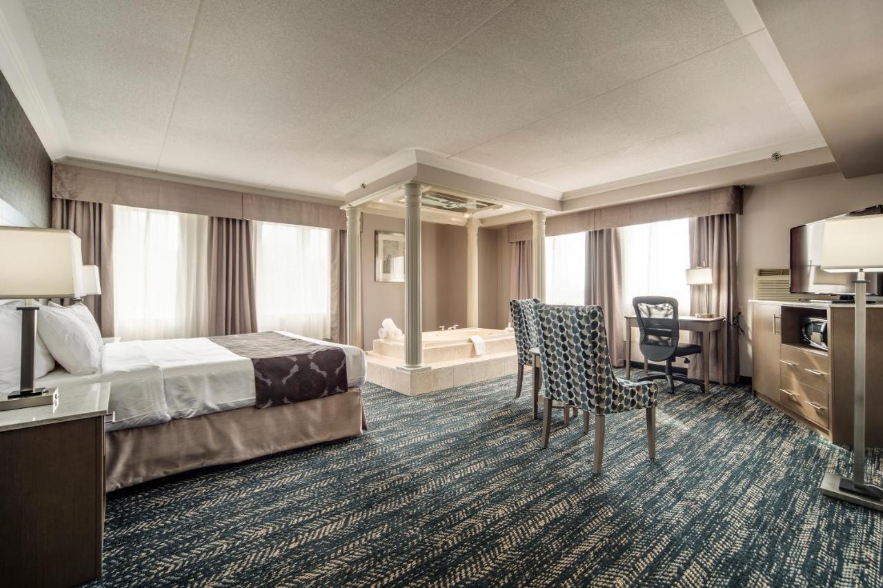 Monte Carlo Inn Brampton Buitenkant foto